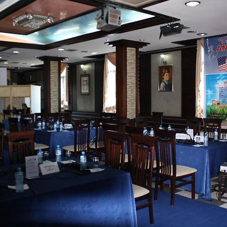 Kukes Hotel Bar Restaurant America מראה חיצוני תמונה