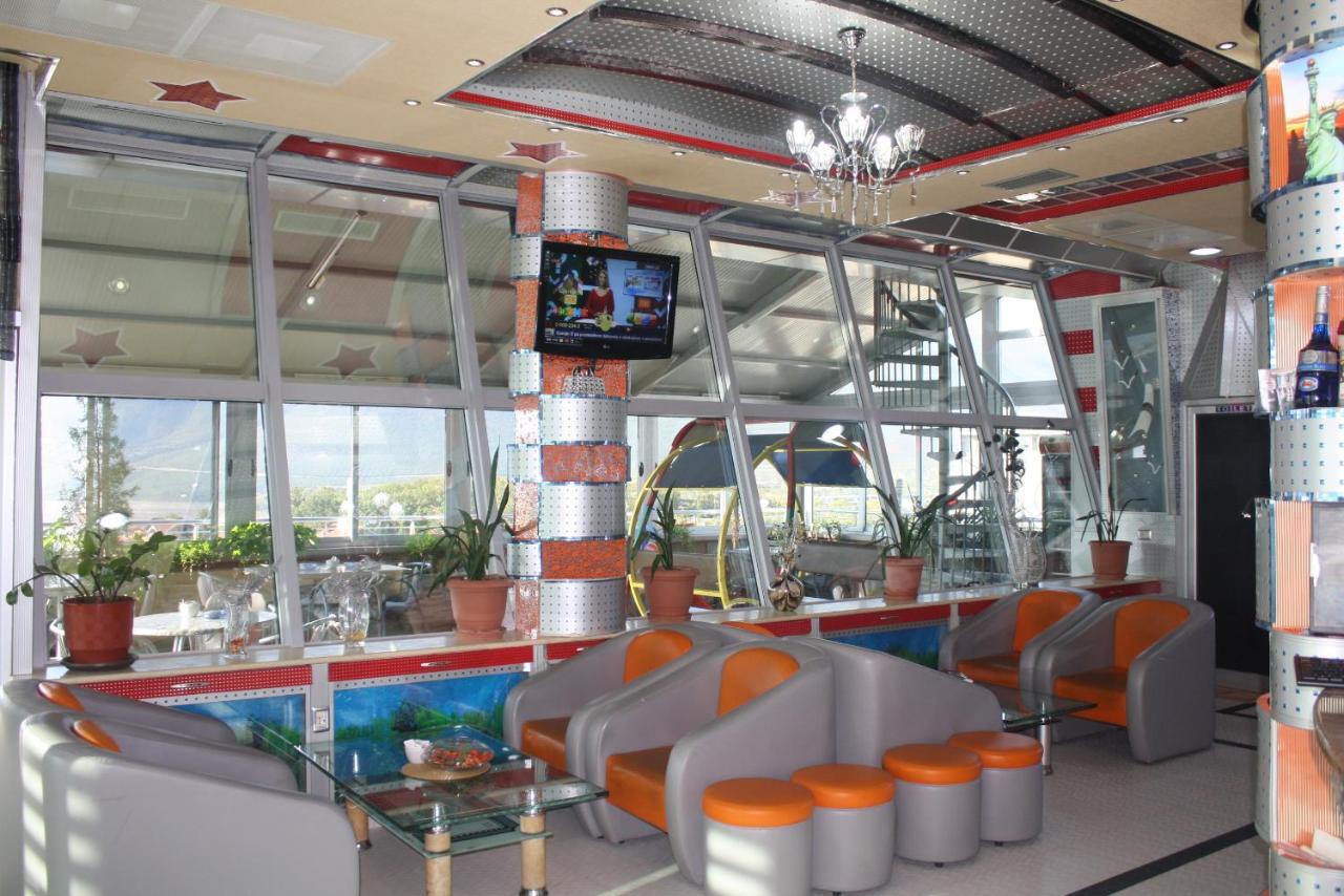 Kukes Hotel Bar Restaurant America מראה חיצוני תמונה