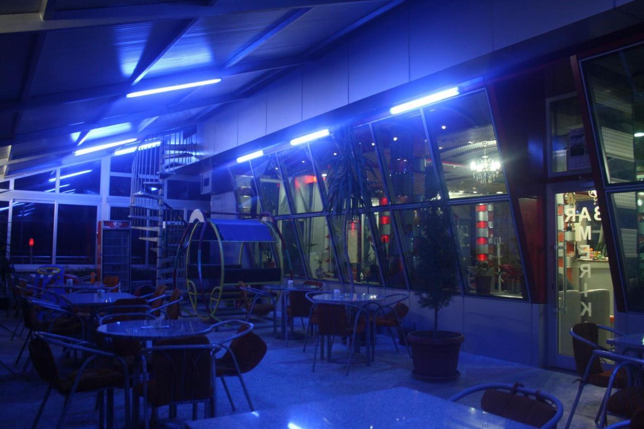 Kukes Hotel Bar Restaurant America מראה חיצוני תמונה