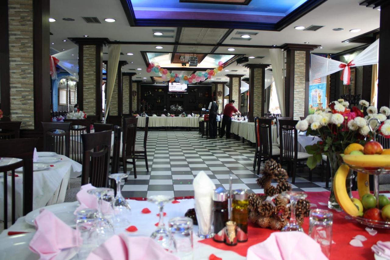 Kukes Hotel Bar Restaurant America מראה חיצוני תמונה